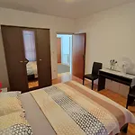 Elis * Fažana